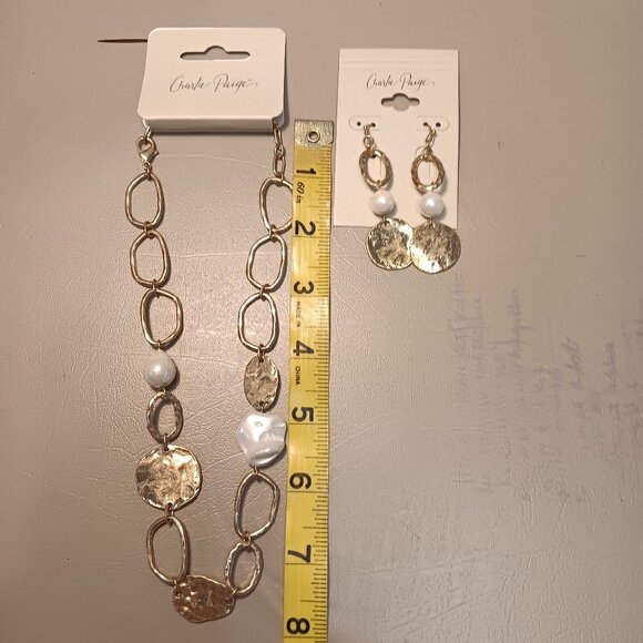 Charlie Paige women's matching set gold tone coin faux pearl necklace & earrings - Picture 12 of 13